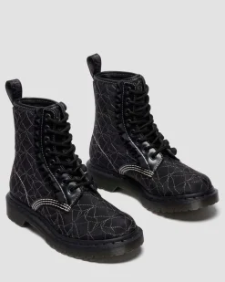 Dr. Martens Last Chance Styles*1460 FRILL in BLACK