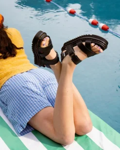Dr. Martens Mother'S Day Gifts|Spring Sandals*Voss II Athena Leather Strap Sandals in Black BLACK — Athena